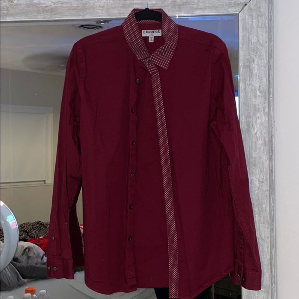 Men’s Express Fitted Button down